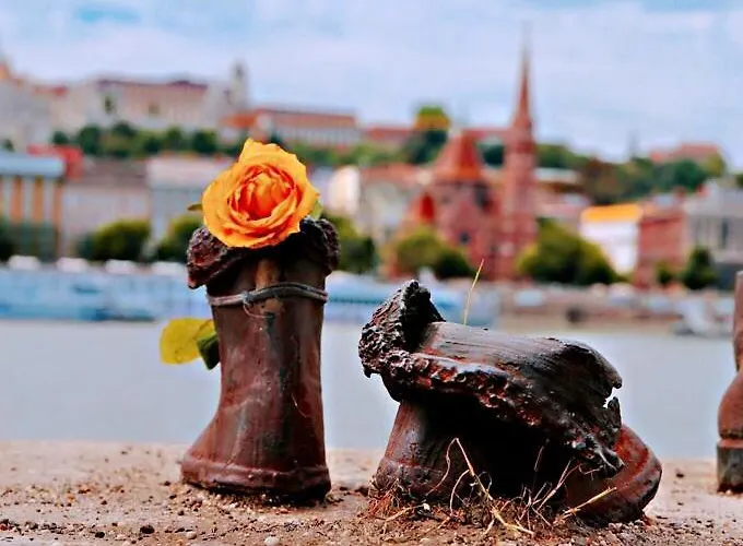 New, Raday Danube Unit * Budapesta